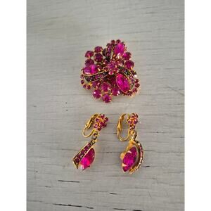 Vintage Magenta Rhinestone Brooch and Earring Set